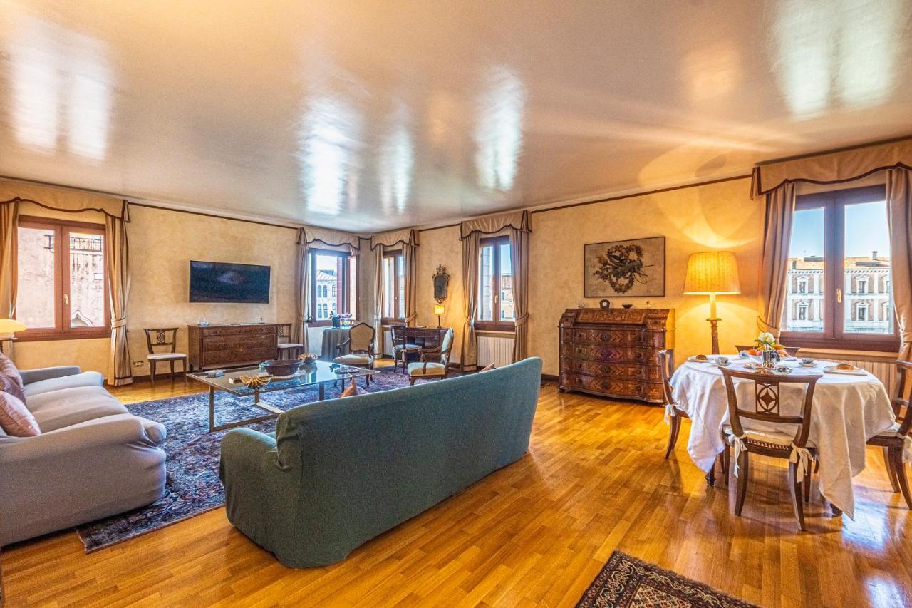 Ca' Pellegrini Luxury Grand Canal Apartamento